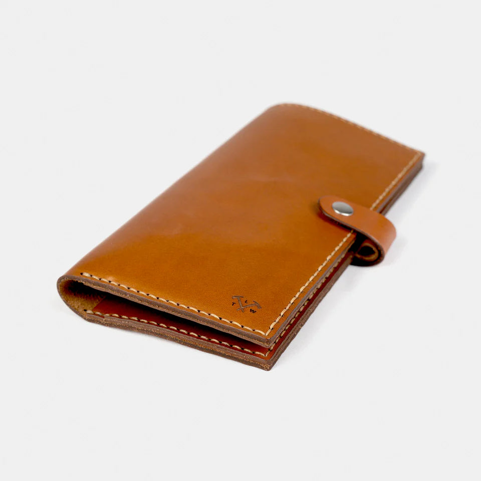 LOYAL | LEATHER PASSPORT COVER