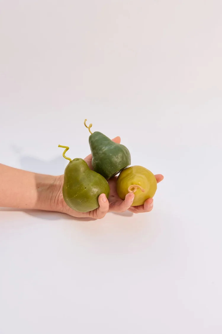 Poppy + Sage | Pear Beeswax candle