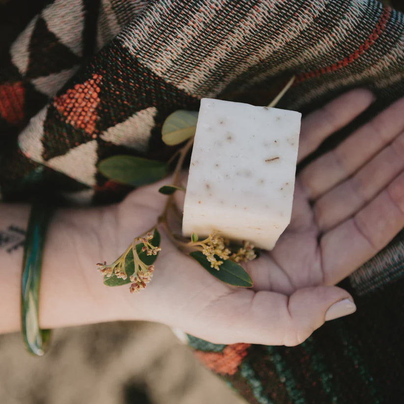 Kawakawa & Kūmarahou Invigorating & Cleaning Soap – 100g