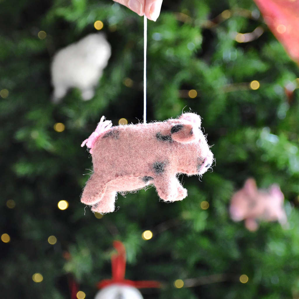 FELT KUNEKUNE PIG DECORATION