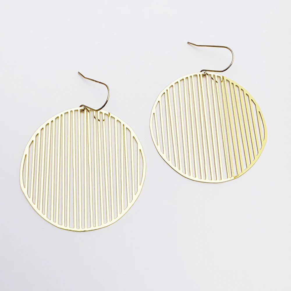 Line Disc earrings - Gold or Silver
