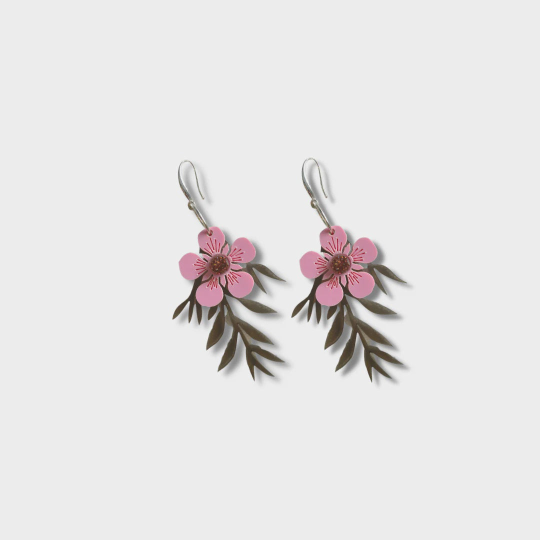 Taonga Puāwai | Pink Manuka