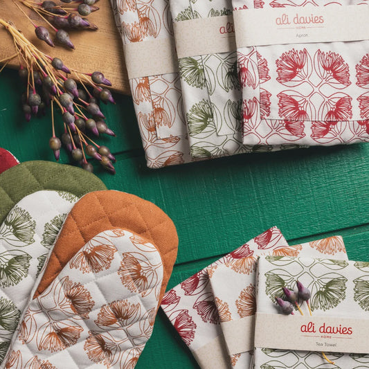 Ali Davies Pohutukawa  Apron