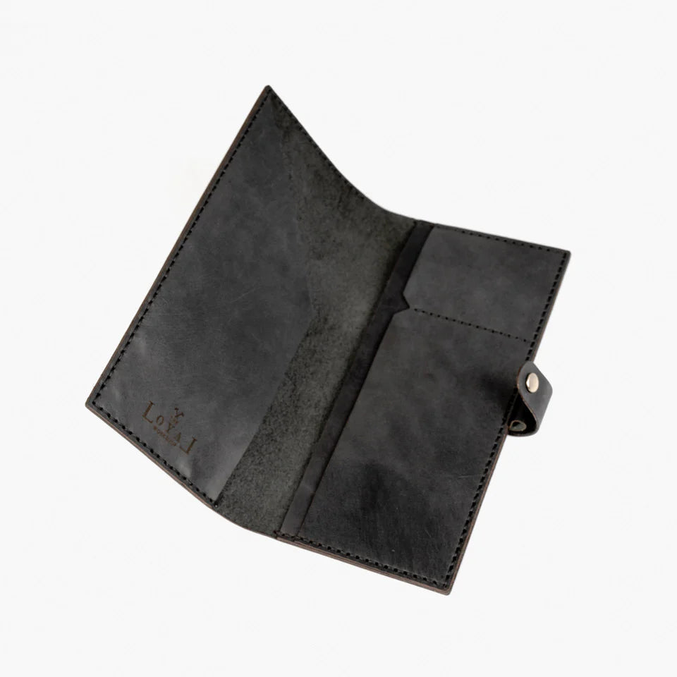 LOYAL | LEATHER PASSPORT COVER