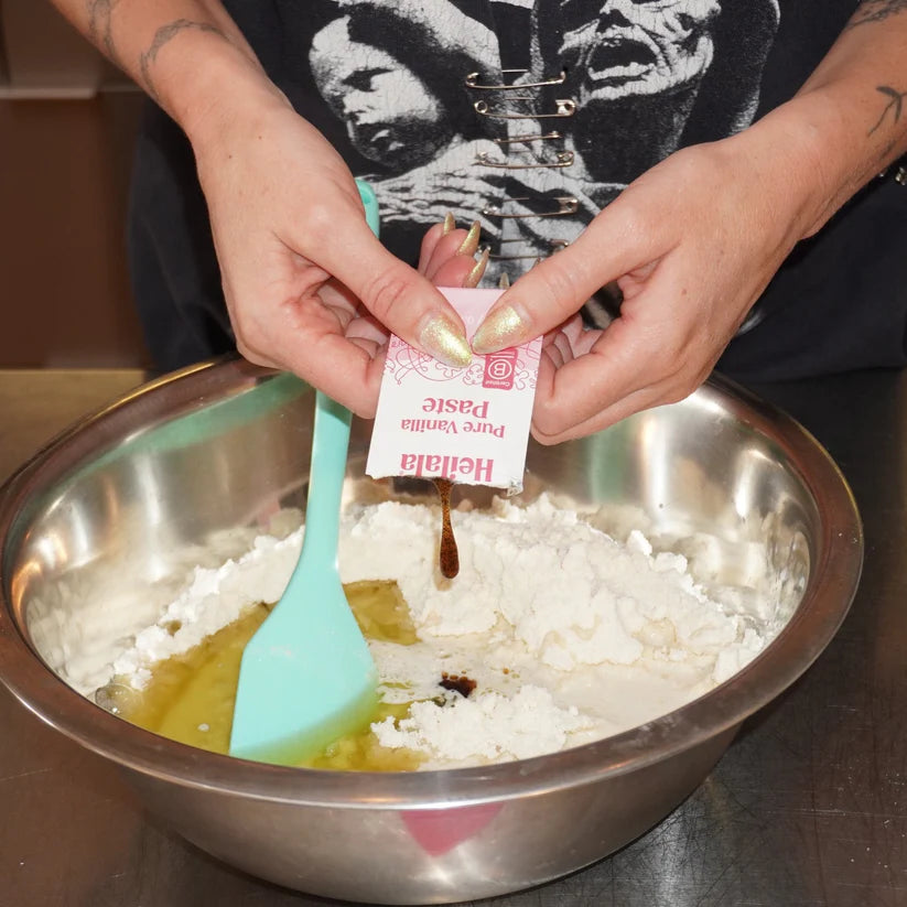 THE CAKER | Double Vanilla Sprinkle Cake Kit