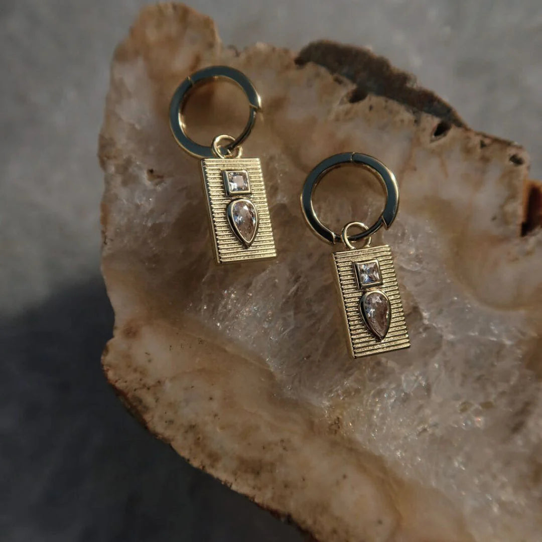 Queen Of The Foxes | Earrings - Dewdrop Sleeper