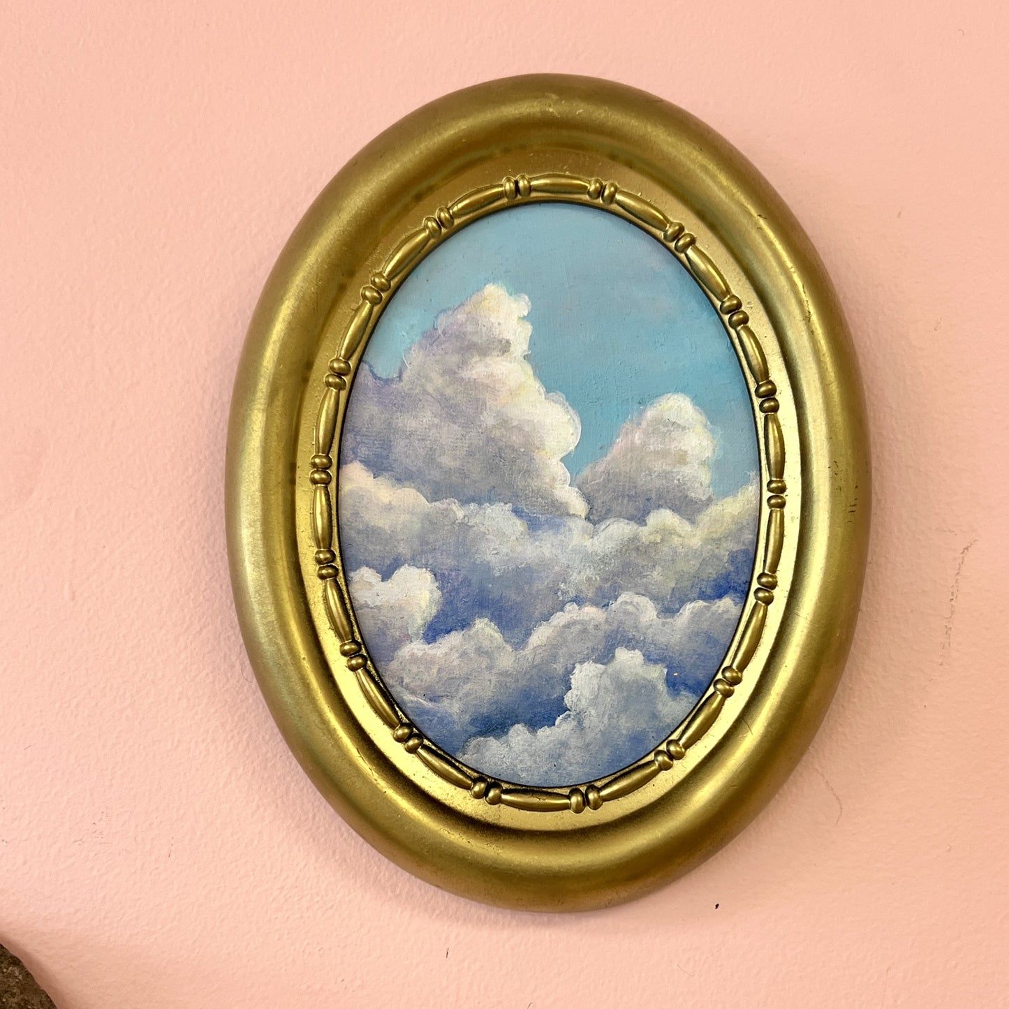 DAYTIME OVAL CLOUDS | J E CURRIE