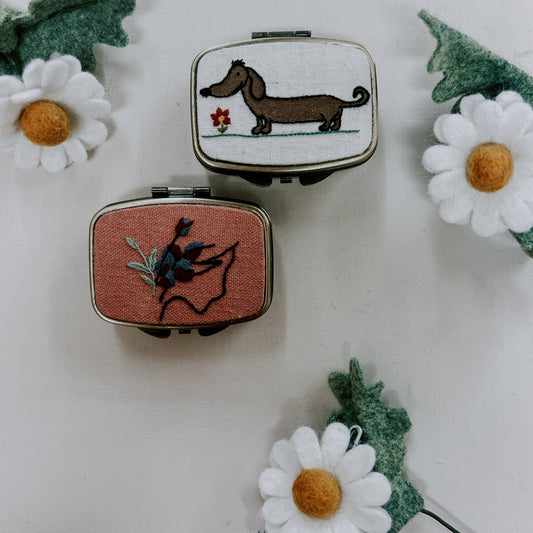 Little Birdie | embroidered pill box