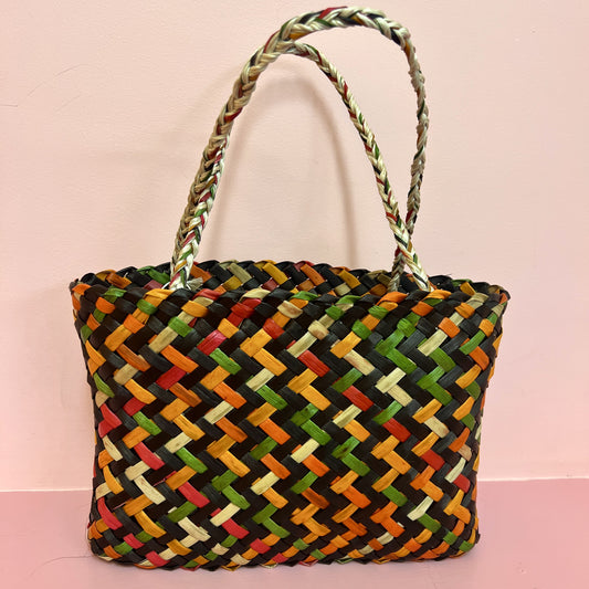 Hūmārie Harakeke | Pango me aniwaniwa