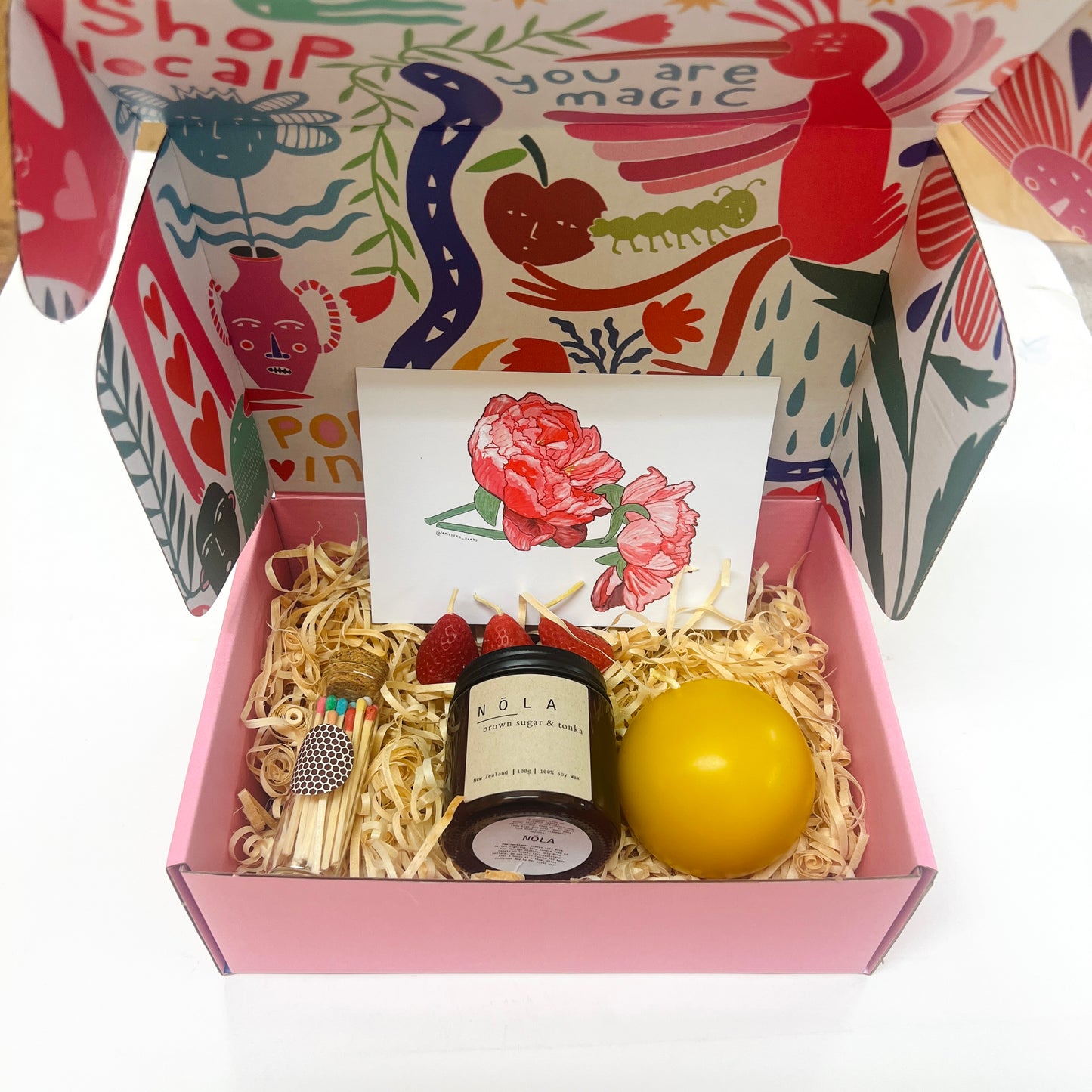 Little Beehive Giftbox | Candle Lovers