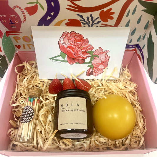 Little Beehive Giftbox | Candle Lovers