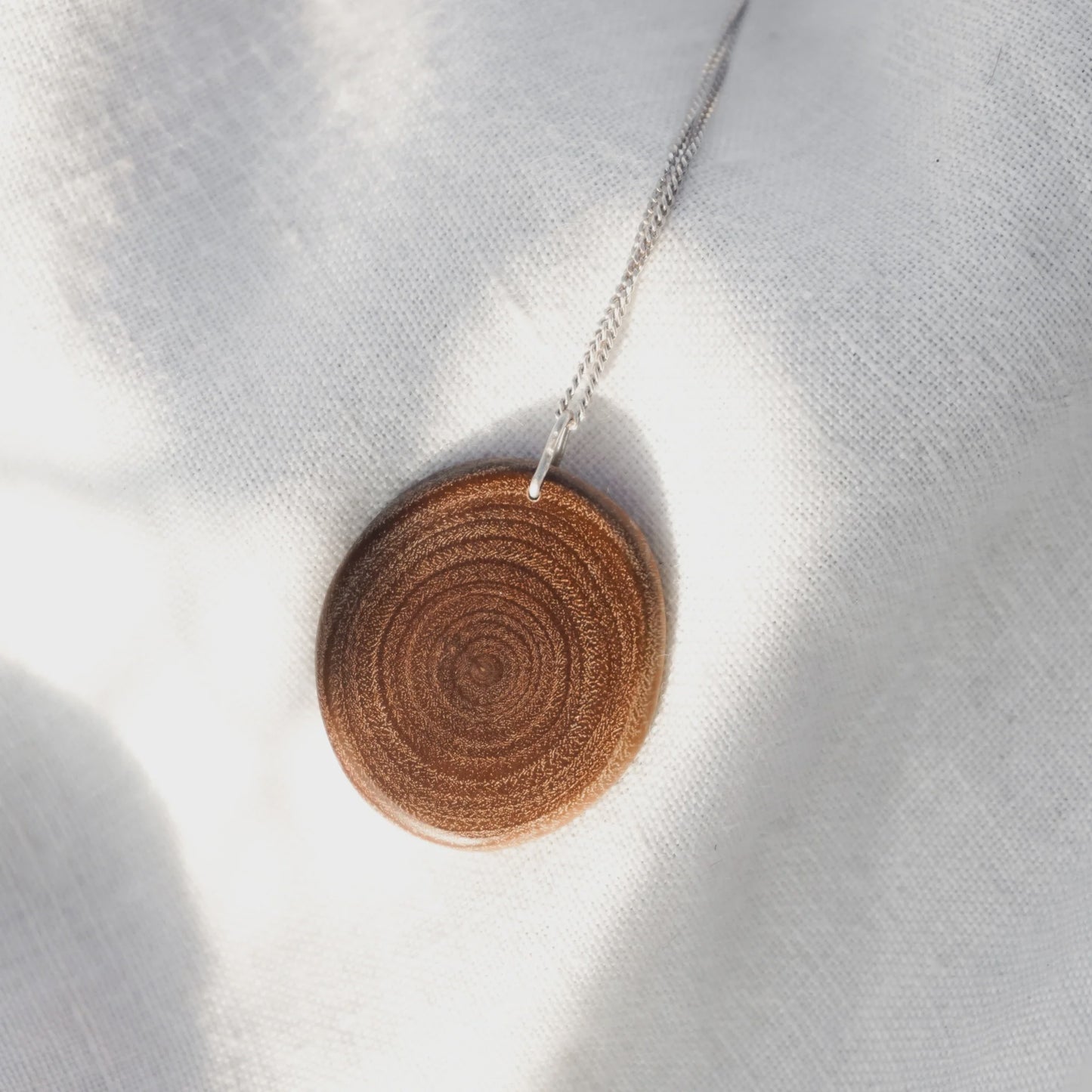 HALIO | wooden disk silver necklace