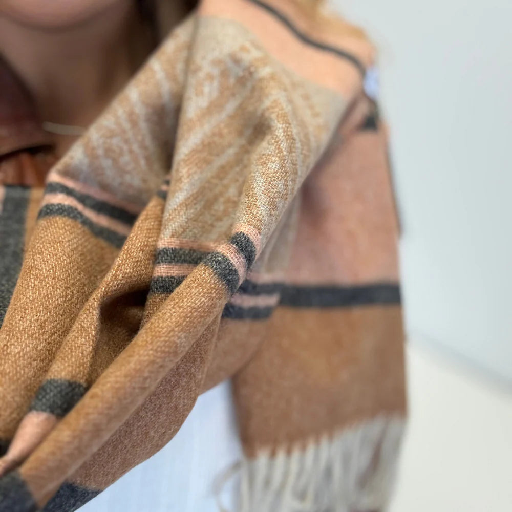 Queen Of The Foxes | Woven Scarf