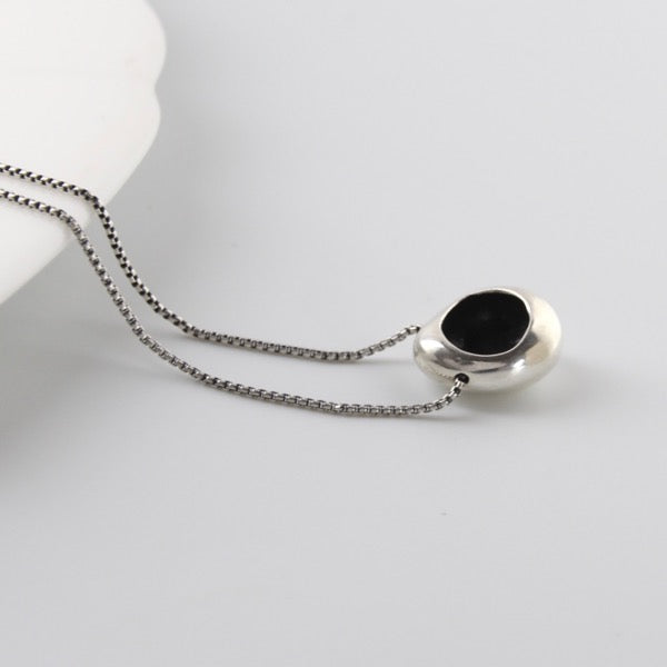 Louise Douglas | Pebble Necklace