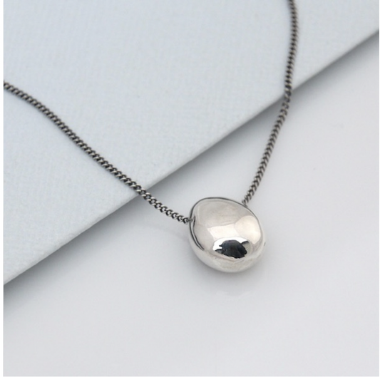 Louise Douglas | Pebble Necklace