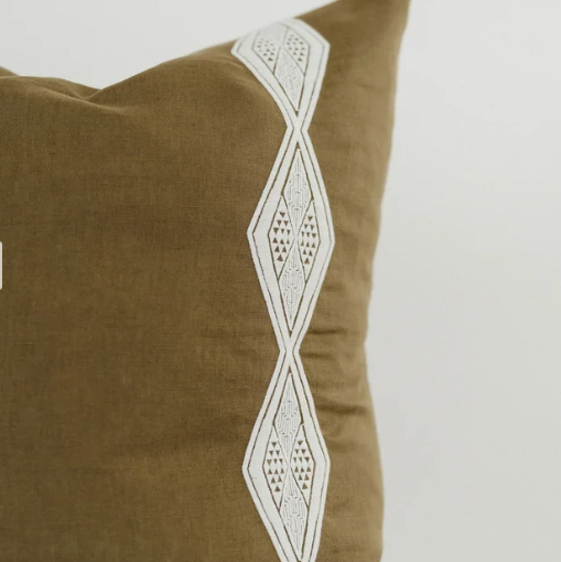Whakatō Cushion | Moss