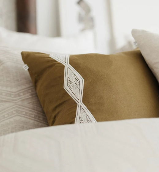 Whakatō Cushion | Moss