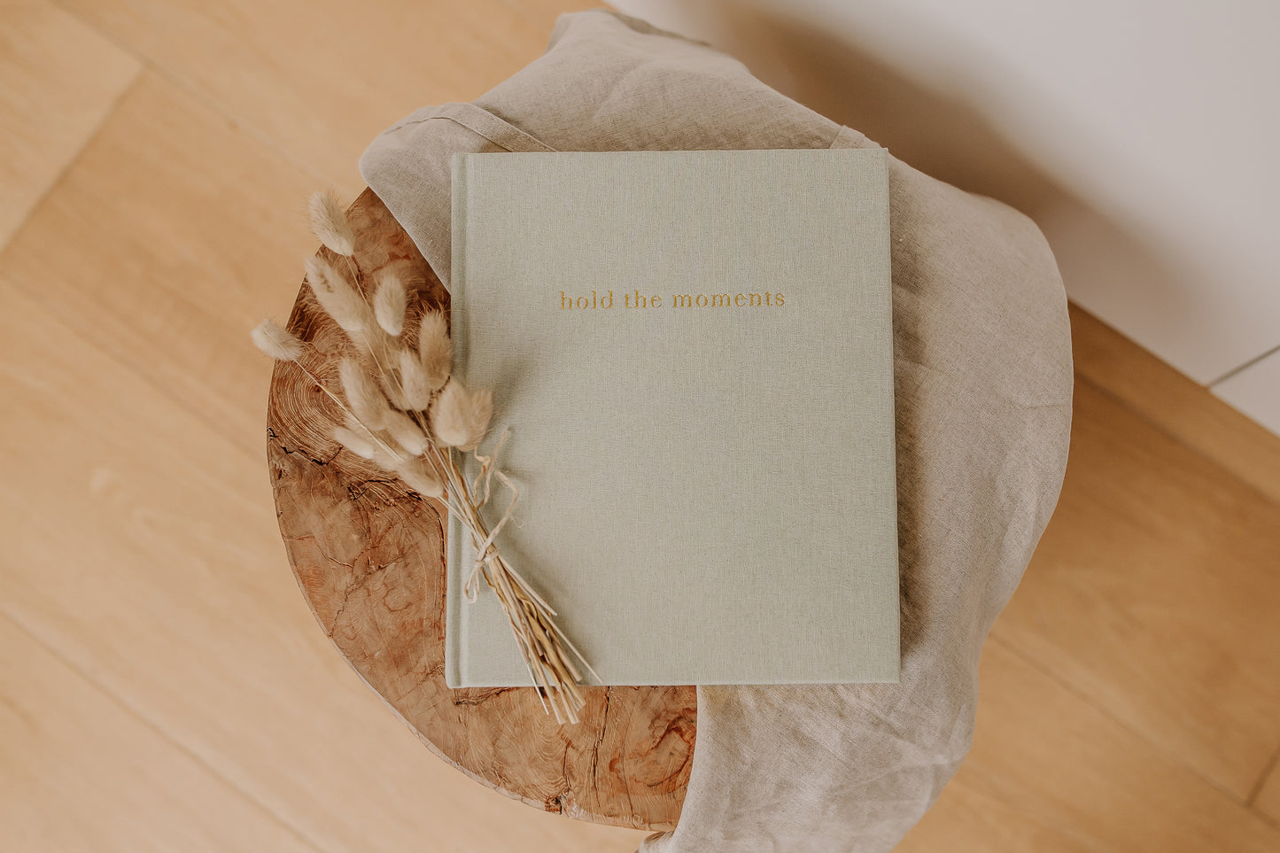 Family Keepsake | Hold The Moments